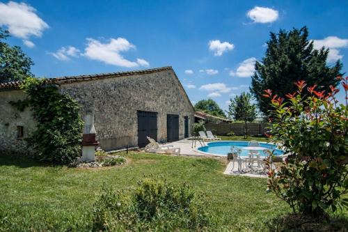 Detached rural Barn with private pool