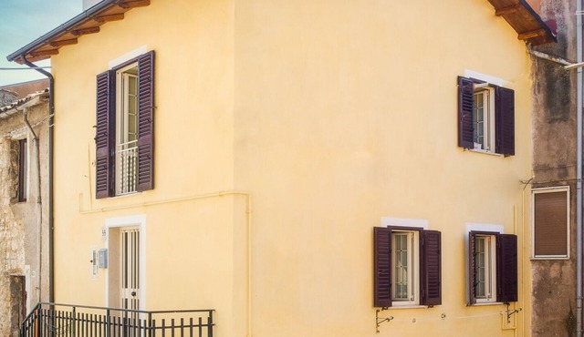 Detached house for family in the green woods of Abruzzo