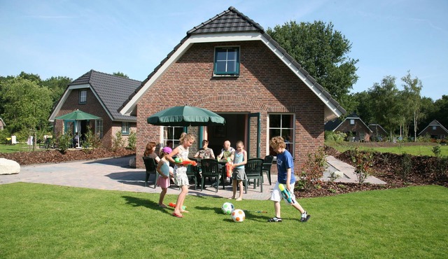 Detached holiday home with dishwasher, in a nature reserve