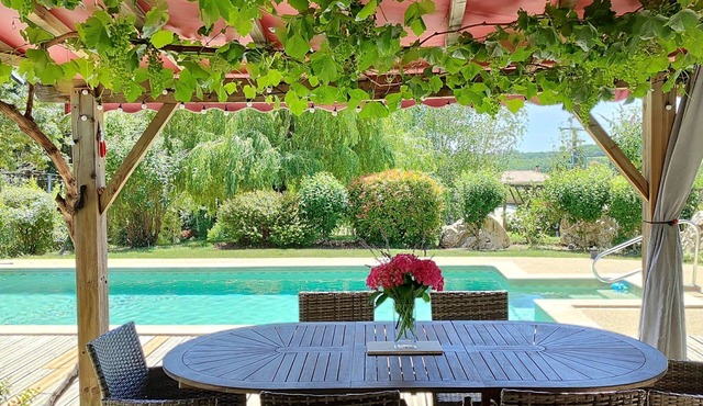Detached house Private heated pool Free Wi-Fi