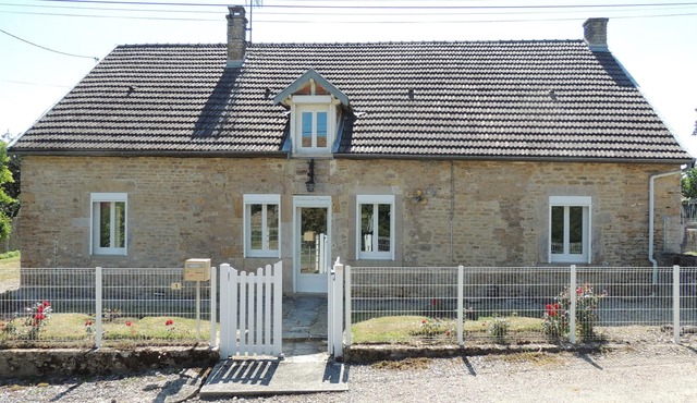 Detached house 170m2, enclosed garden 1000m2, 10 people, near Lac de Panthier
