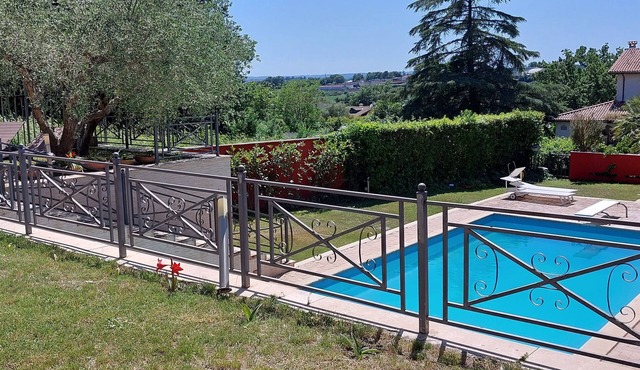 Detached house with large private pool for exclusive use
