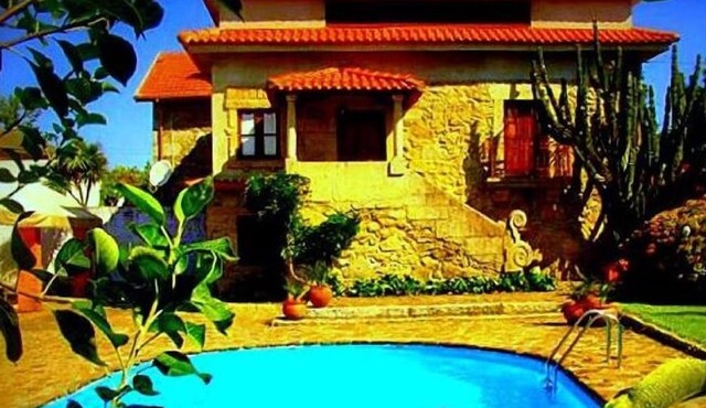 Detached Luxury Villa