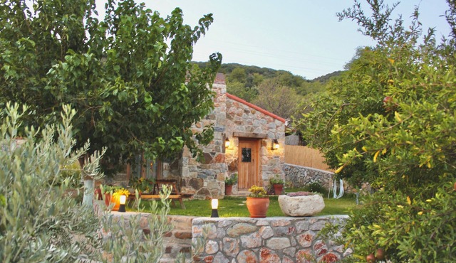 Detached Single - Storey Stone house in Datça Karaincir - Karaincir Houses 1