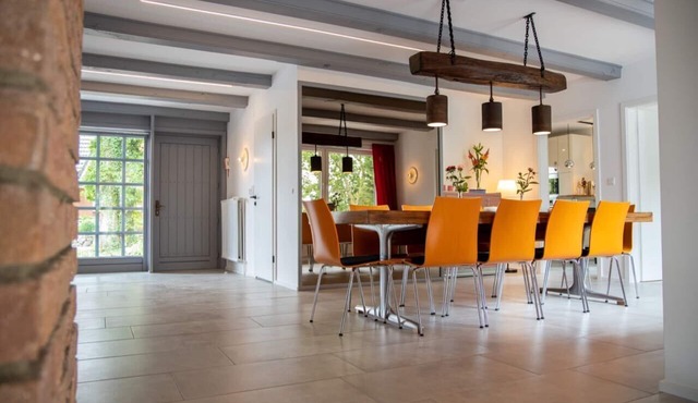 Detached vacation home for 14 people with spacious garden and sauna just a short distance from