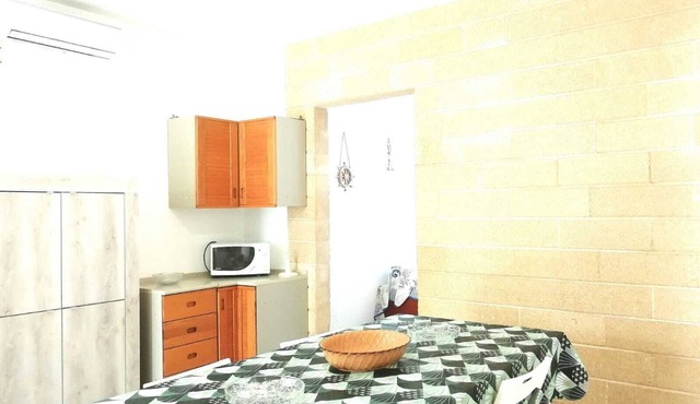 Detached villa in Sant'Isidoro 200 meters from the sea
