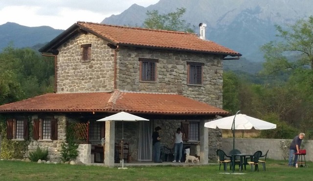 Detached villa, Mulazzo, Cinque Terre, Versilia, Lunigiana, in the green