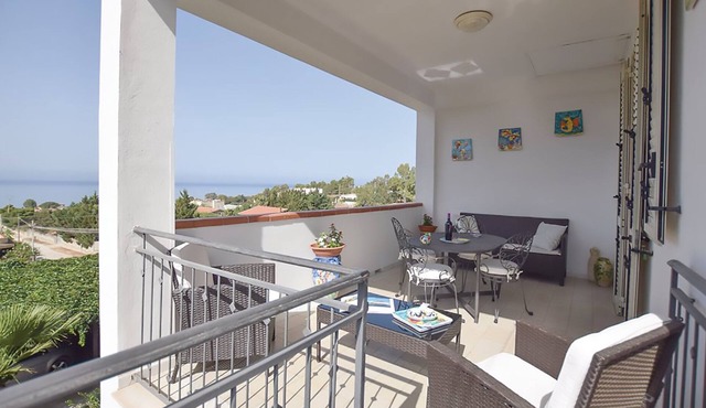 Detached villa with beautiful terrace overlooking the sea Offer 23.-31. 08 600Euro