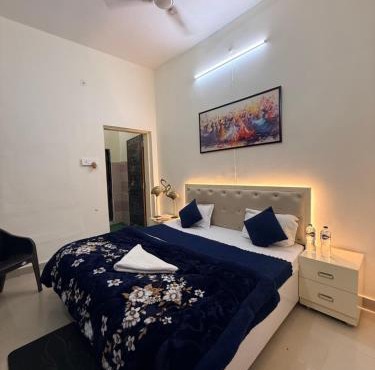 Devansh Palace Near Ram Mandir