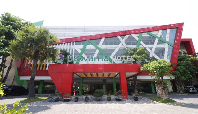 Dewarna Hotel & Convention
