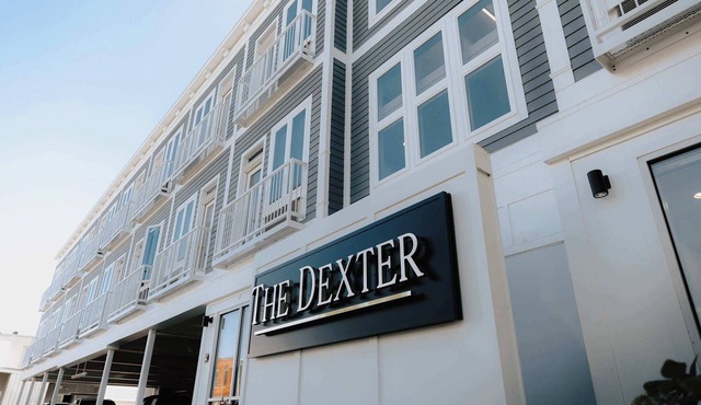 Dexter Suite - 2 Queen Beds | Sleeper Sofa - Accessible