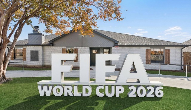 DFW Basecamp ✨ Sleeps 16 ⚽ FIFA Retreat ✦ 🤠 Stockyards ✦ 🎤 Karaoke ✦ 🏀 Court 🌌