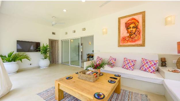 Dhahabu Village - Villa 244 Beachfront stay