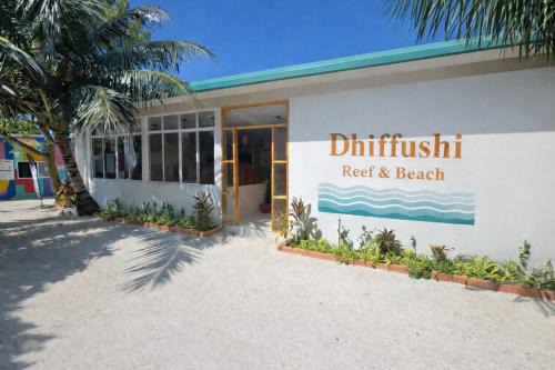 Dhiffushi Reef & Beach