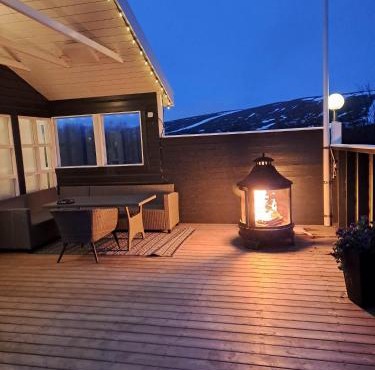 Diamond cottage
