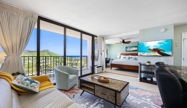Diamond Head Dreams Beach Condo with Ocean View!