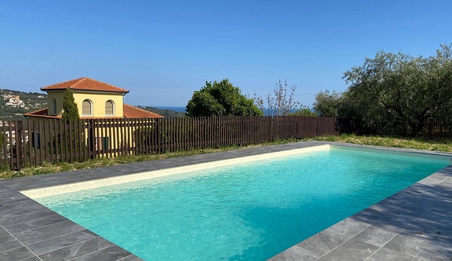DIANO COUNTRY HOUSE exclusive swimming pool uliveto sea view