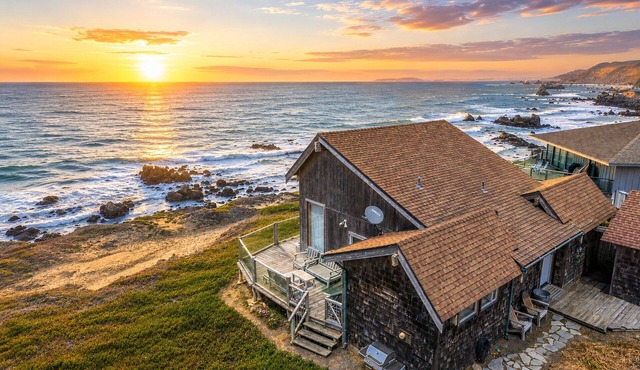 Dillon Beach Cottage~VIEWS! Bluff-Top Home~Steps to Beach~Breaking Waves