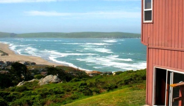 Dillon Beach! Ocean VIEW~Hot Tub~Dogs OK~Game Room~Abalone Alcove