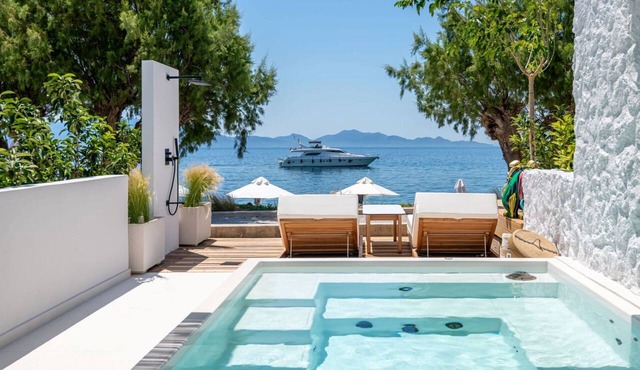 Dimitra Beach Hotel & Suites