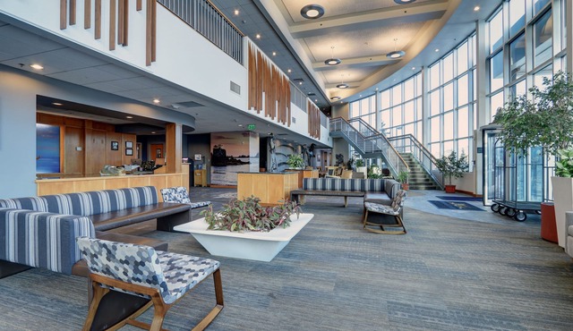 Dimond Center Hotel