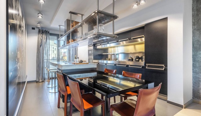 Dimora Einaudi - Two Bedroom Apartment, Sleeps 4