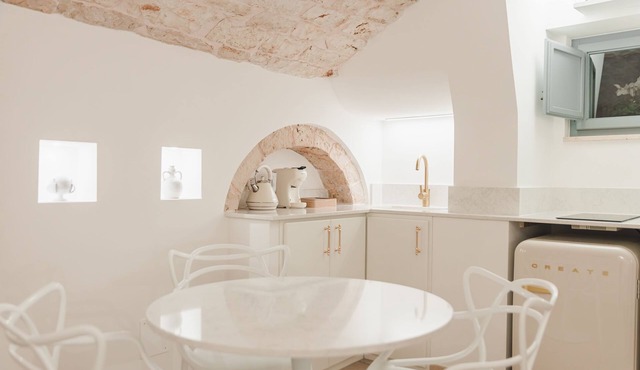 Dimore Bianche, Santa Lucia 17