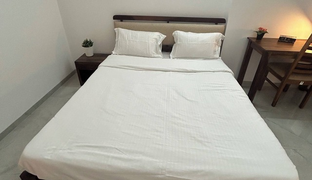 Dio by StayVio Riverfront road, 3BHK in Kharadi near EON IT Park, WTC,Magarpatta