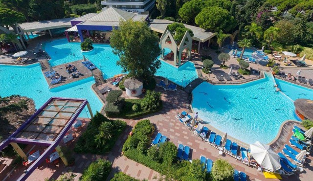 Dionysos Hotel