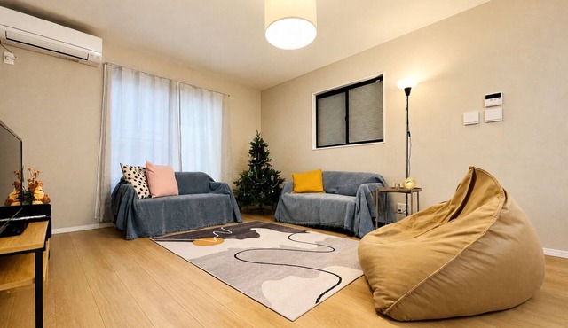 Direct access to Osaka Kansai Airport,5 minutes by train from Nanba