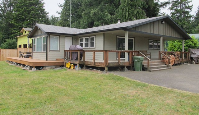Direct Dune Access Sleeps 10 In House, 6 In BunkHouses - Bath Houses.