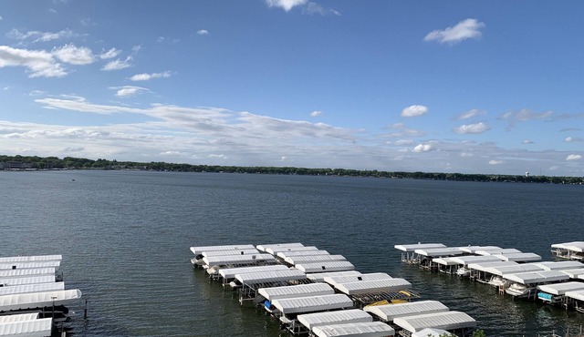 Direct Lakeside View, 3 Bed, 2 Bath Condo at Bridges Bay