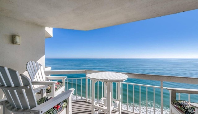 Direct Oceanfront 15th Floor Penthouse Views, 3 Bed 2.5 Bath Water's Edge Resort