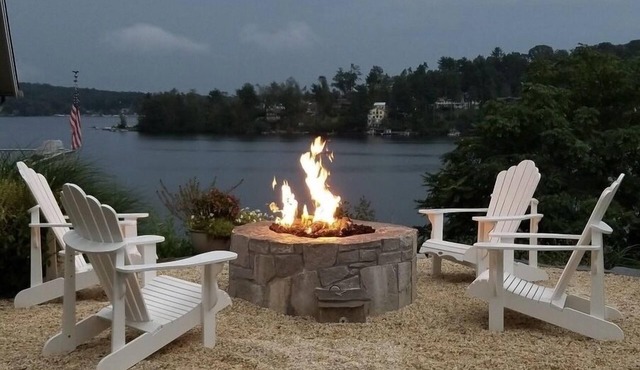 Direct Waterfront Home~Panoramic Views & Hot Tub on Candlewood Lake~Weekly Disct