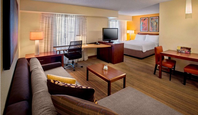 Discover Lehigh Valley Attractions w/Parking & Seasonal Pool, Free Breakfast
