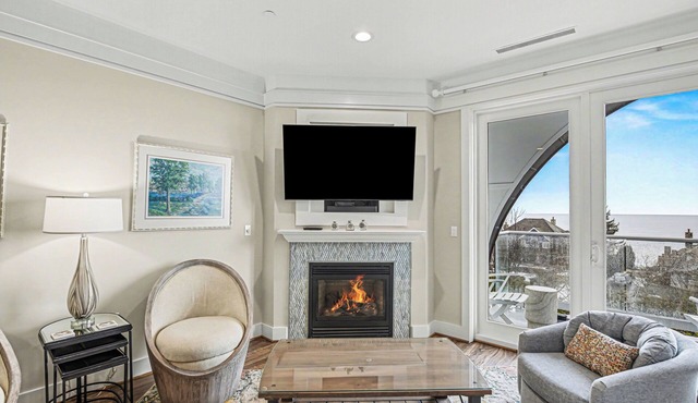 Discover Maritime Lakeview Suite 414 in Bay Harbor, MI—spacious, stylish, and lakeside.