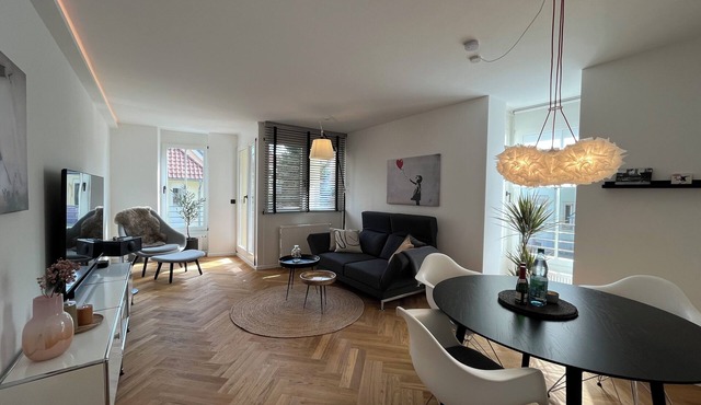 "Discover Peace and Comfort at Wohnperle Elboase in Dresden!"