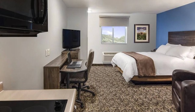 Discover Relaxation Near Augusta’s Top Golf, Dining & Riverwalk Adventures