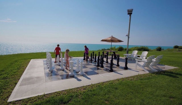 Discover the ultimate lakeside escape at Dundrillin