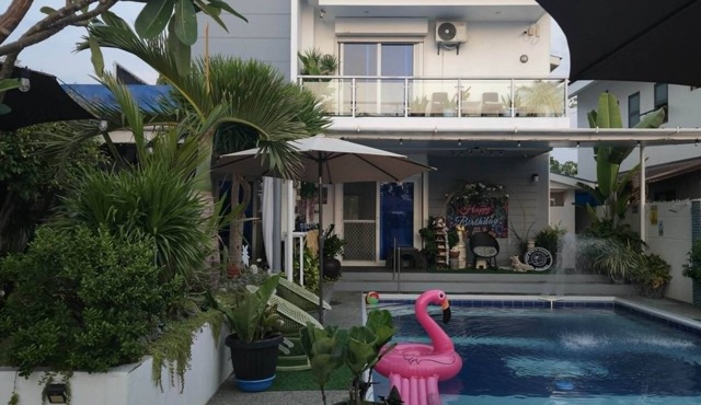 Discover your perfect retreat Modern 3-bedroom house with WiFi/AC in Bacnotan