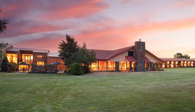 Distinction Mackenzie Country Hotel