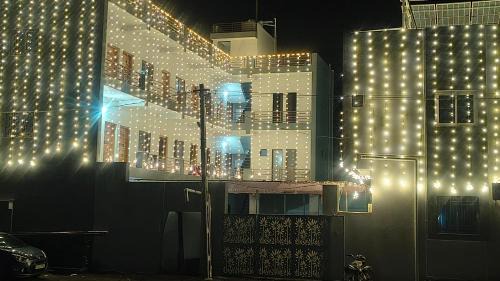 Divyesh Guest House
