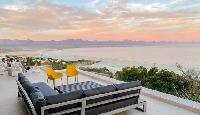 Dizzy Hill Villa with 270° Breathtaking Views. Pool + Patio