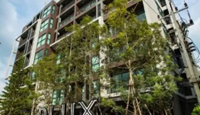 Dlux Condominium
