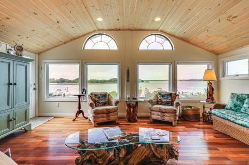 Dock + Water Access: Charlestown Beach Escape!
