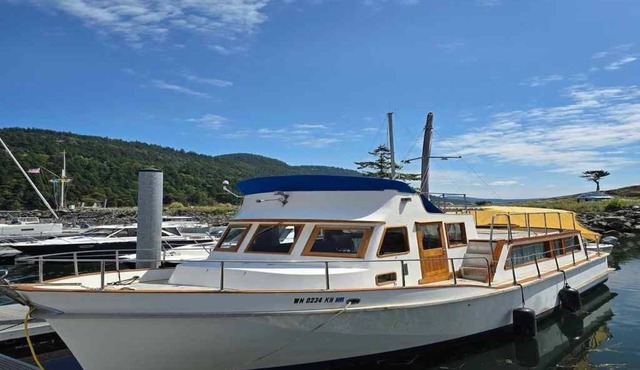 Dockside Boat Rental Suite Rosario Ocean Views