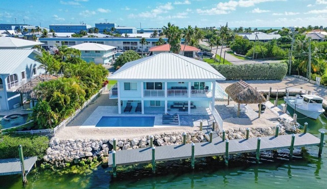 Dockside Paradise | Brand New, Large Dock, Private Pool, Tiki Hut, Walk to Sombrero Beach