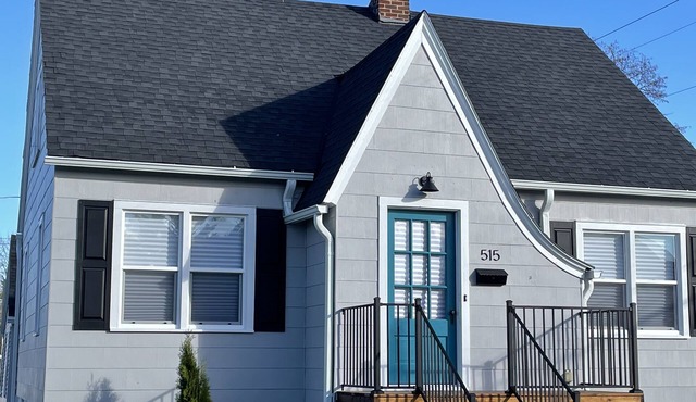 Dog-friendly Algoma home near Door County
