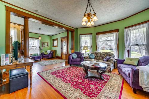 Dog-Friendly Atlantic Farmhouse w/Spacious Yard!