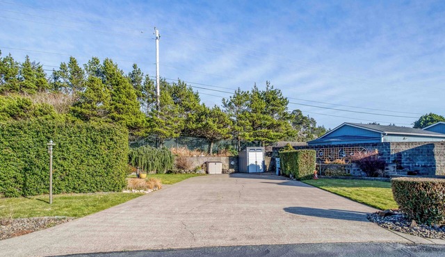 Dog Friendly, Available with 50AMP, 30AMP, Water and Sewer hook up's, WiFi